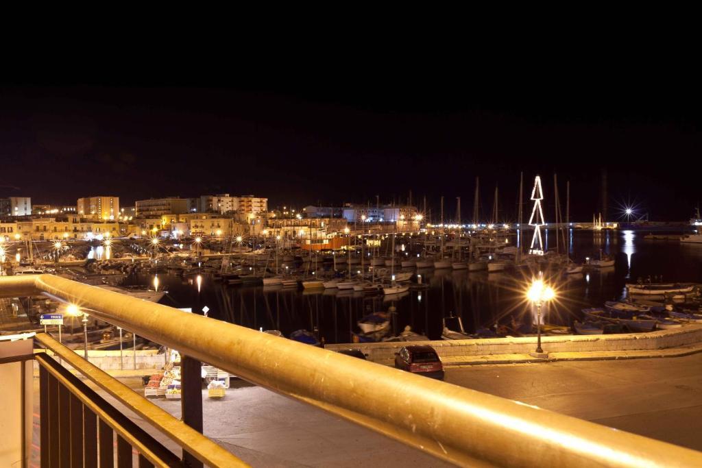 B&B Al Porto Bisceglie Exterior foto